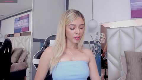 Snapshot of sofiaa_morris chatting on February 2026 07:20:01 PM Sofia online show from February 2026 07:20:01 PM