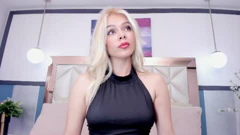Snapshot of sofiaa_morris chatting on June 2026 07:07:01 PM Sofia online show from June 2026 07:07:01 PM