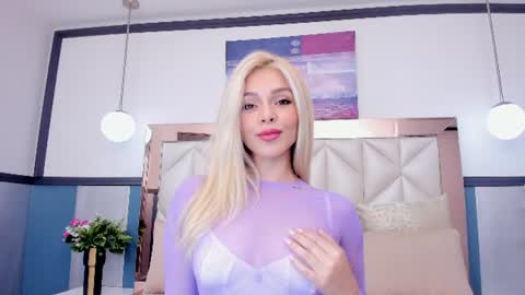 Snapshot of sofiaa_morris chatting on July 2026 06:38:02 PM Sofia online show from July 2026 06:38:02 PM
