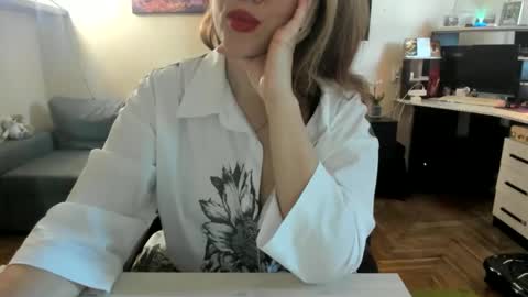 Snapshot of sofiabells chatting on September 2025 10:04:02 AM SofiaBells online show from September 2025 10:04:02 AM