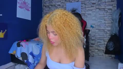 Snapshot of sofiacastillo01 chatting on February 2025 04:05:01 PM sofiacastillo01 online show from February 2025 04:05:01 PM