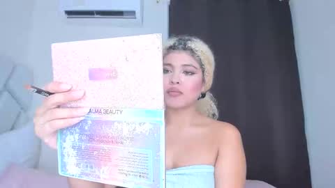 sofiacastillo01 online show from February 2026 02:01:02 AM