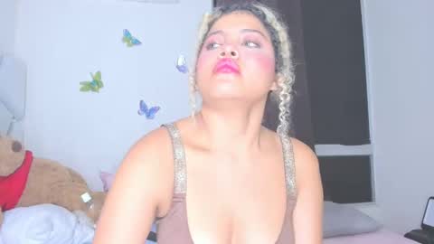 sofiacastillo01 online show from April 2026 01:42:02 AM