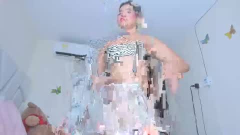 sofiacastillo01 online show from April 2026 06:27:02 PM