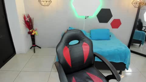 sofia online show from February 2025 02:40:02 AM