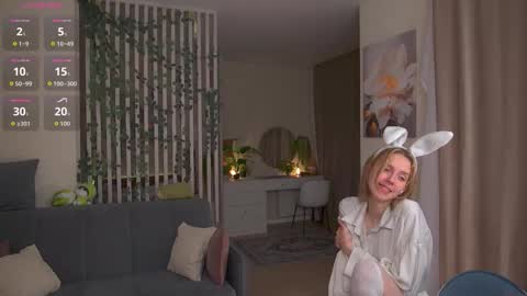 Sofia Help me overcome shynes with 100 thumbs up online show from October 2025 06:31:01 PM