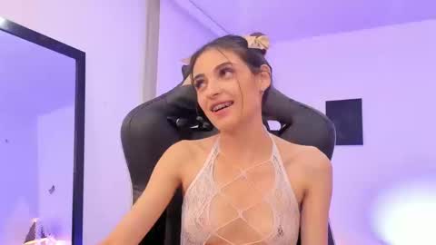 Sofia  Help me reach 5K followers  online show from September 2025 08:58:01 PM
