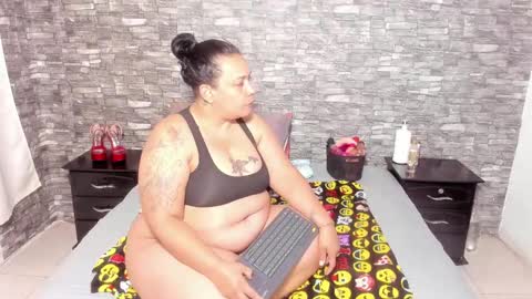 Vicky  online show from December 2024 09:37:02 AM