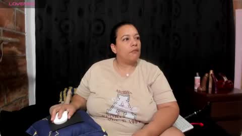Snapshot of sofie_storm chatting on May 2026 11:17:02 AM Vicky online show from May 2026 11:17:02 AM
