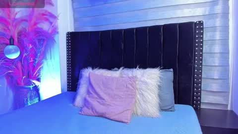 Sofia online show from September 2025 05:19:02 AM