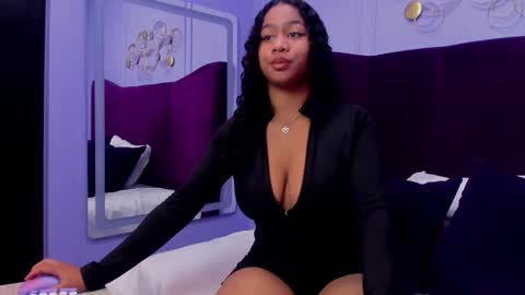 Snapshot of sofiifox chatting on January 2025 11:48:01 AM sofiifox online show from January 2025 11:48:01 AM