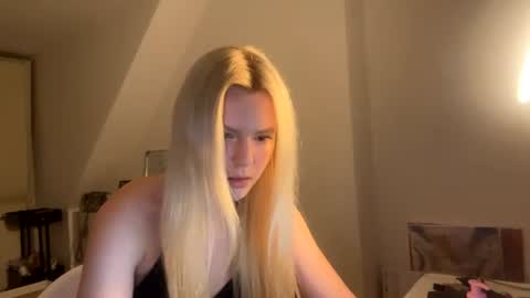 sofii online show from July 2026 10:48:01 PM