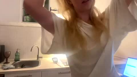 sofii online show from July 2026 11:46:02 PM