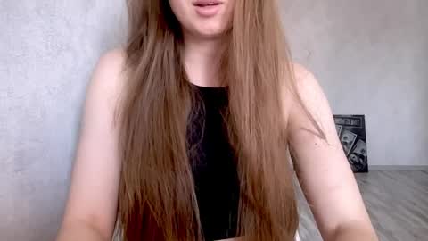 Snapshot of sofinovvak chatting on May 2026 09:37:01 AM Sofi online show from May 2026 09:37:01 AM