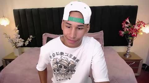 Cam and Amy online show from October 2025 07:43:01 PM