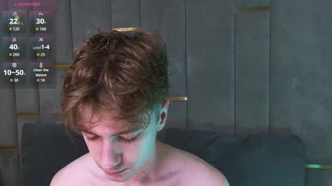 Snapshot of softcrave chatting on December 2025 09:00:02 PM PAUL online show from December 2025 09:00:02 PM