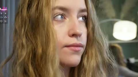 Snapshot of softdreamer_ chatting on November 2025 10:26:01 AM softdreamer_ online show from November 2025 10:26:01 AM