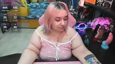 Sofie online show from October 2025 02:41:01 AM