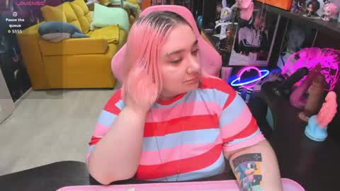 Sofie online show from May 2026 02:51:02 AM