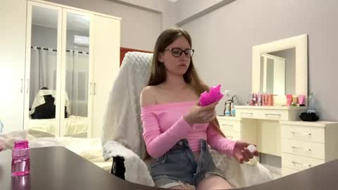 softlygirl online show from May 2026 07:31:01 PM
