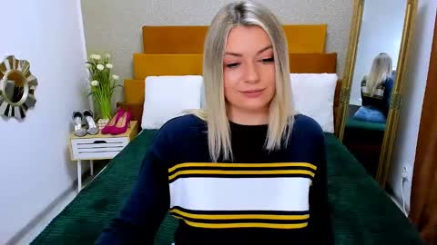 Softpleasurex online show from January 2025 10:17:01 AM