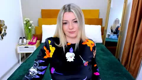 Softpleasurex online show from February 2025 10:15:02 AM