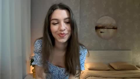 Kelly online show from October 2025 01:42:01 PM