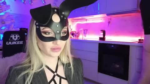 SOFYandMIKE online show from January 2026 08:32:02 PM