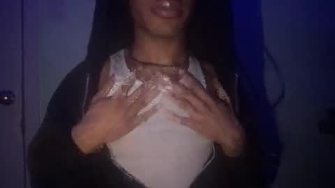 Snapshot of solaceeve chatting on December 2024 04:04:01 AM SolaceEve online show from December 2024 04:04:01 AM