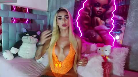 Snapshot of solange_koi chatting on March 2025 09:15:02 PM instagram evalunavelez1. online show from March 2025 09:15:02 PM