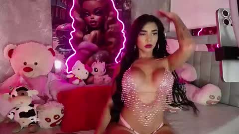 Snapshot of solange_koi chatting on September 2025 07:04:01 PM instagram evalunavelez1. online show from September 2025 07:04:01 PM