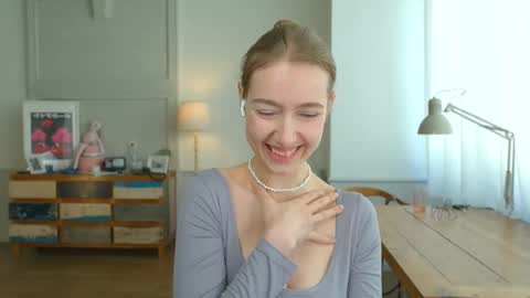 Bella online show from February 2025 11:04:01 AM