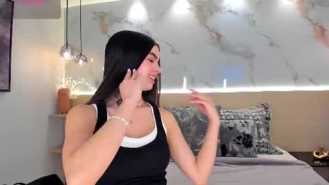 Sol Avelar online show from July 2026 12:24:02 AM