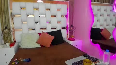 Sol Evans online show from February 2025 01:06:01 PM