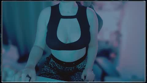 Snapshot of solisgaby chatting on November 2025 01:22:01 PM Gaby Solis online show from November 2025 01:22:01 PM