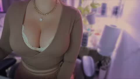 Gaby Solis online show from June 2026 01:57:01 PM