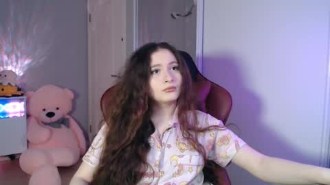 Becky online show from April 2026 07:08:02 PM