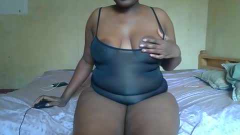 Snapshot of sollybunny chatting on February 2026 07:18:01 AM Solly bunny online show from February 2026 07:18:01 AM