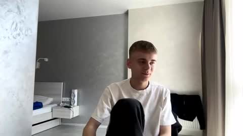 Snapshot of solofury chatting on March 2026 09:04:01 AM Jett online show from March 2026 09:04:01 AM