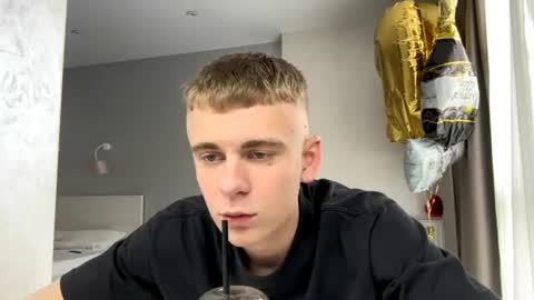 Snapshot of solofury chatting on June 2026 10:39:02 AM Jett online show from June 2026 10:39:02 AM