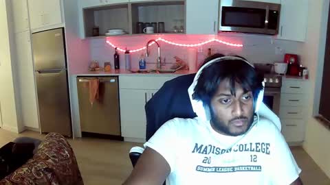 solo online show from January 2025 04:01:01 AM