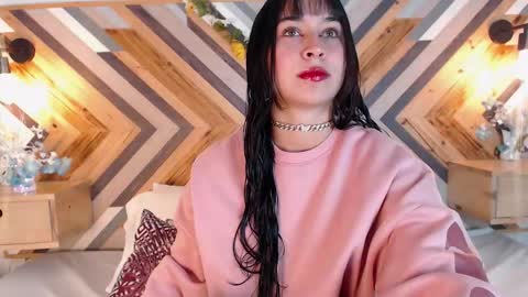 Snapshot of solscarleet chatting on September 2025 11:54:01 AM Sol online show from September 2025 11:54:01 AM