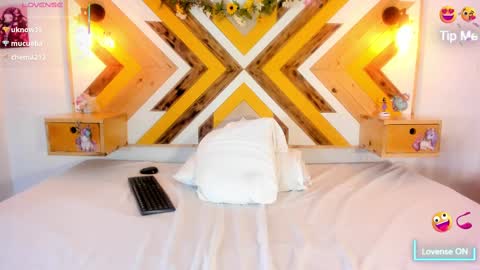 Snapshot of solscarleet chatting on October 2025 08:39:02 PM Sol online show from October 2025 08:39:02 PM