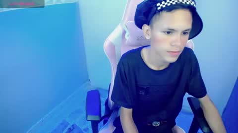 ESTEBAN online show from June 2026 09:17:02 PM