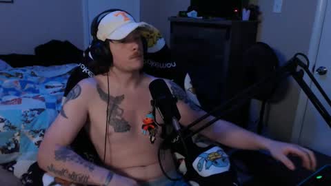 Snapshot of somethinqfunny chatting on December 2024 04:58:02 AM Lover Boi online show from December 2024 04:58:02 AM