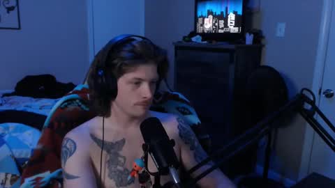 Snapshot of somethinqfunny chatting on December 2024 04:42:02 AM Lover Boi online show from December 2024 04:42:02 AM