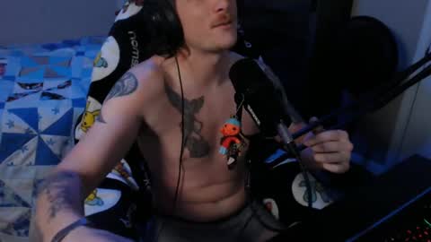 Snapshot of somethinqfunny chatting on December 2024 04:12:01 AM Lover Boi online show from December 2024 04:12:01 AM