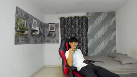 son_hades online show from March 2026 03:43:01 AM