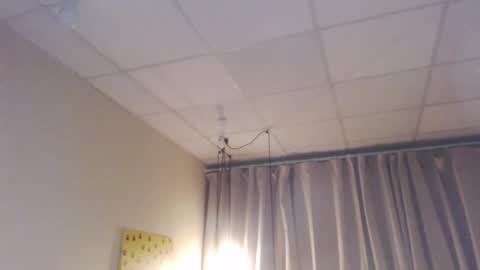 sondrariddle online show from April 2026 08:04:02 PM