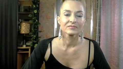 Sonia online show from April 2026 01:50:02 PM